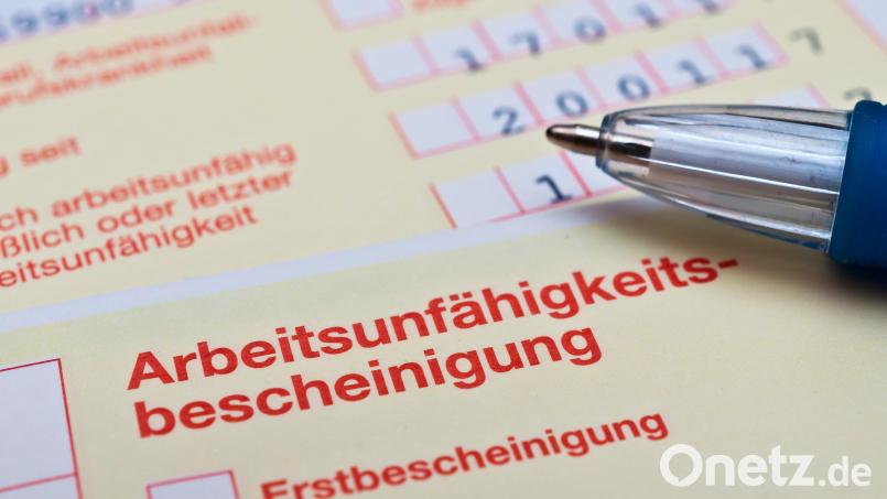Wegen 40 gefälschten Krankmeldungen musste sich ein Amberger vor Gericht verantworten. Symbolbild: Stockfotos-MG/Adobe Stock