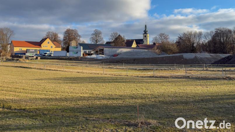Entsteht derzeit: Das Gewerbegebiet "An der Alten Dorfstraße" in Hohenthan bei Bärnau. Bild: Susanne Forster