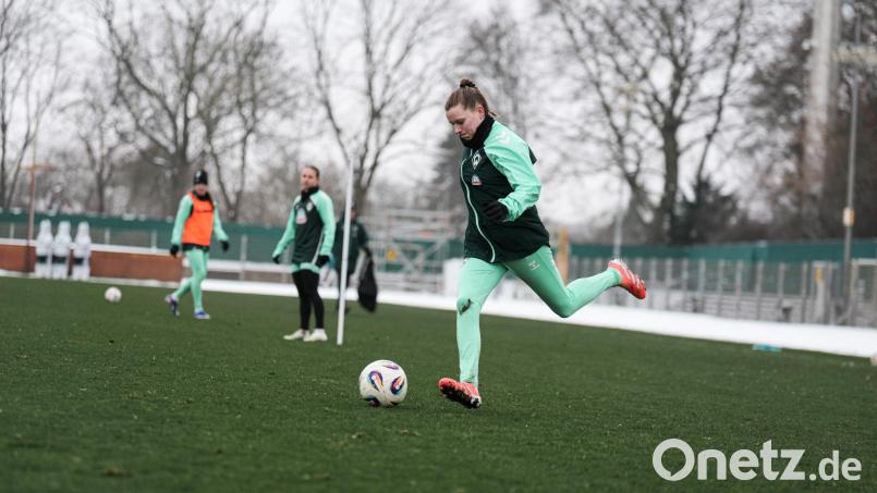 "Moin" – Sarah Ernst aus Nittenau wechselte im Winter an die Weser. Beim SV Werder Bremen geht die 21-Jährige den nächsten Schritt. Bild: SV Werder Bremen