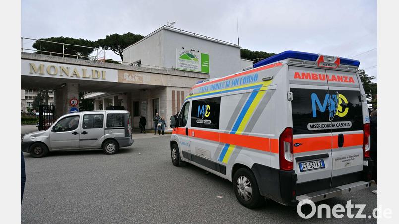 Der kleine Junge wird in der Monaldi-Klinik von Neapel behandelt. Bild: Felice De Martino/IPA via ZUMA Press/dpa