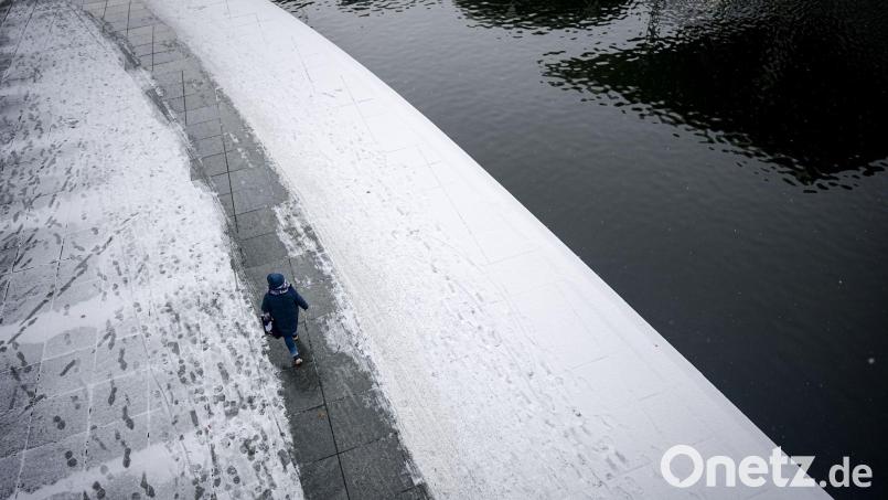 Es kann glatt werden in Deutschland. Bild: Kay Nietfeld/dpa
