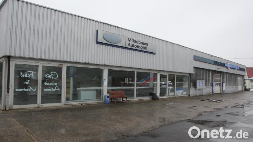 Noch steht "Mössbauer Automobil" an diesem Gebäude, jedoch nicht mehr lange, denn die Firma Schindler GmbH & Ko.KG hat es gekauft. Bild: Konrad Rosner
