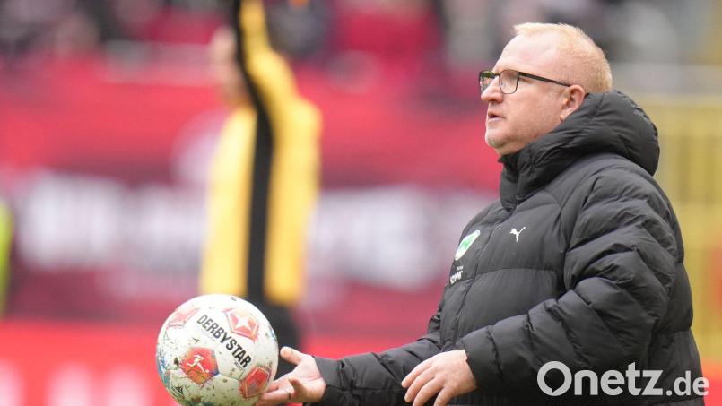 Heiko Vogel hat mit den Fürthern nur wichtige Spiele vor sich. (Archivbild) Bild: Thomas Frey/dpa