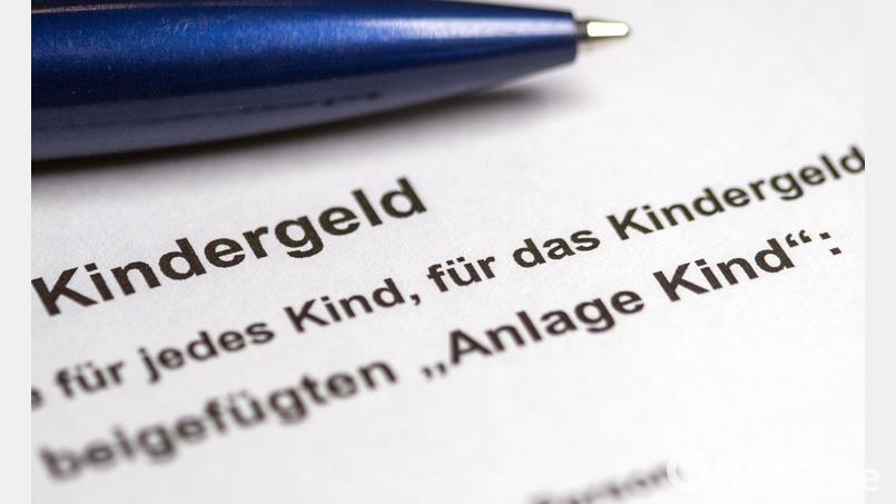 Einen Antrag auf Kindergeld soll man künftig nicht mehr stellen müssen. (Illustration) Bild: Jens Büttner/dpa-Zentralbild/dpa