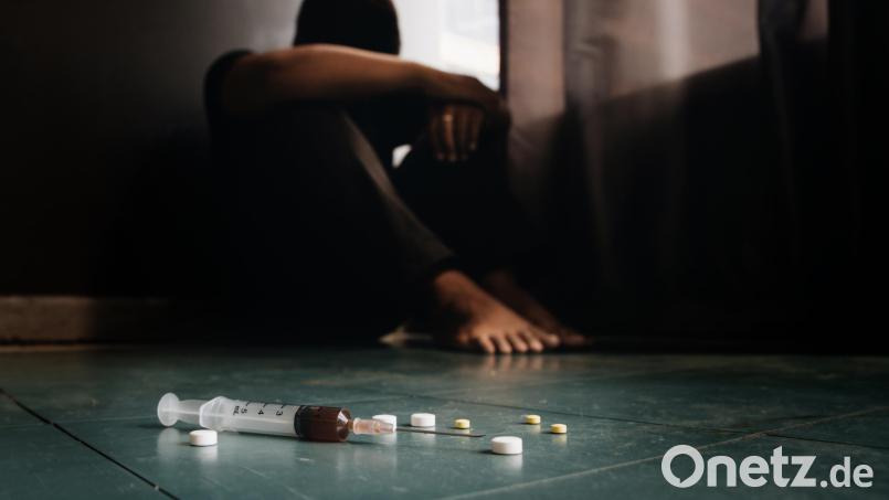 Fentanyl und Oxycodon sind wiederholt in Schwandorf sichergestellt worden. Diese Schmerzmittel konsumieren Drogenabhängige vielfach neben anderen Suchtmitteln. Symbolbild: Pcess609/Adobe Stock