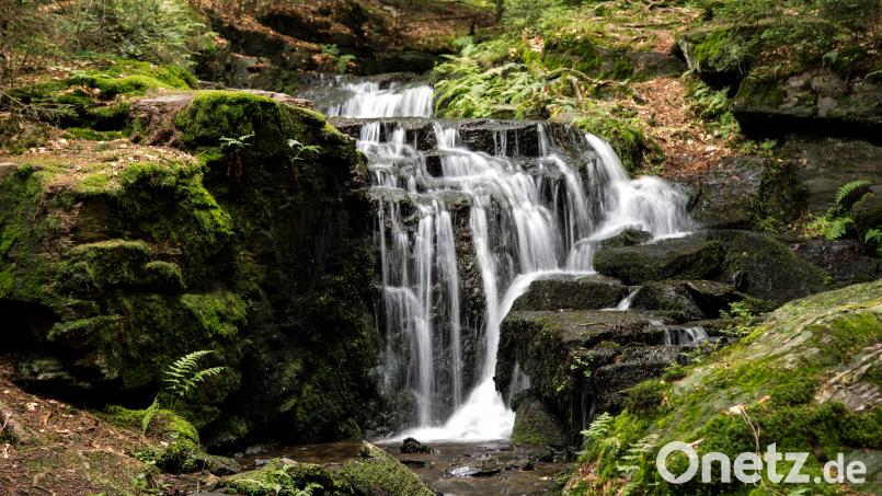 Besonders gut kommen kommt laut Sabrina Busch bei Gästen und Touristen unter anderem die intakte Naturlandschaft mit weiten Wald- und Wasserlandschaften an, zu der auch der Muglbach-Wasserfall zählt. Archivbild: Gästeinformation Bad Neualbenreuth
