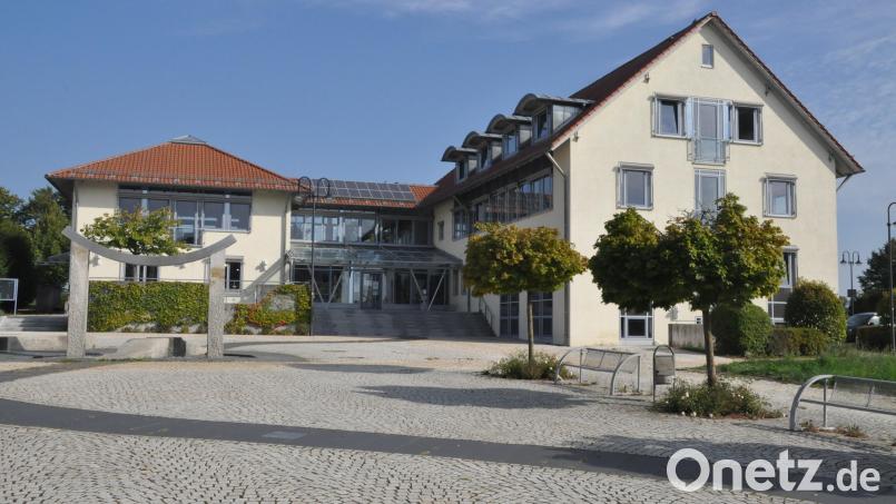 Vor sechs Jahren war noch ein Vierkampf um den Chefsessel im Speichersdorfer Rathaus entbrannt. Diesmal ist Amtsinhaber Christian Porsch der einige Kandidat für das Amt des Gemeindeoberhaupts Archivbild: ak