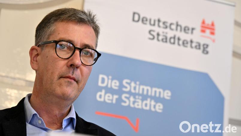 Christian Schuchardt möchte sich weiter in Würzburg engagieren. (Archivbild) Bild: Martin Schutt/dpa