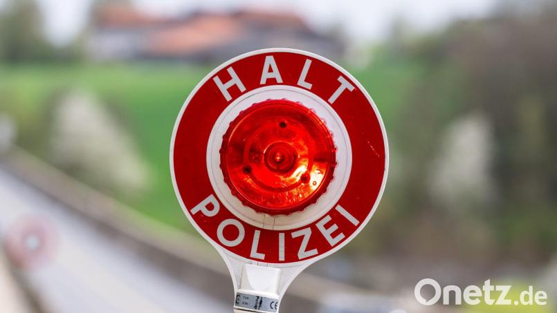 Die Polizei stellt bei einem 21-Jährigen ein manipuliertes E-Bike sowie über 30 Gramm Cannabis fest. (Symbolbild) Bild: Armin Weigel/dpa