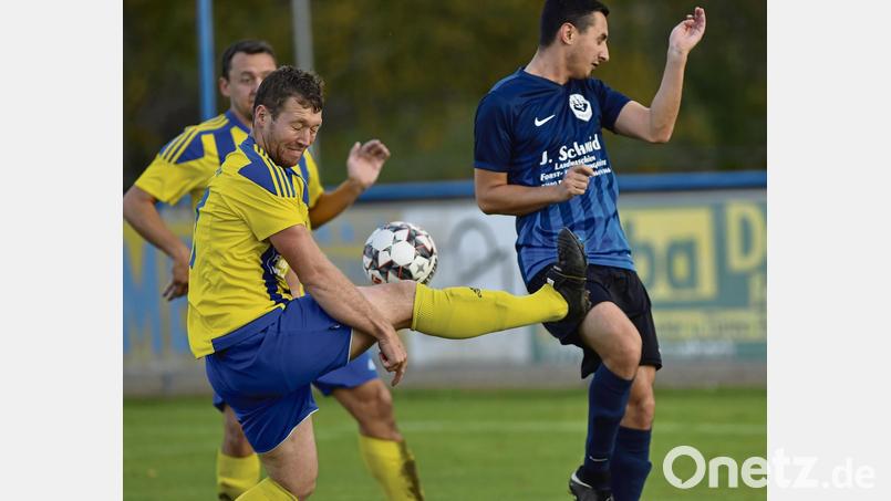 Ein gewohntes Bild: Uli Herrmann (links) kehrt zur TSG Mantel-Weiherhammer zurück. Archivbild: A. Schwarzmeier