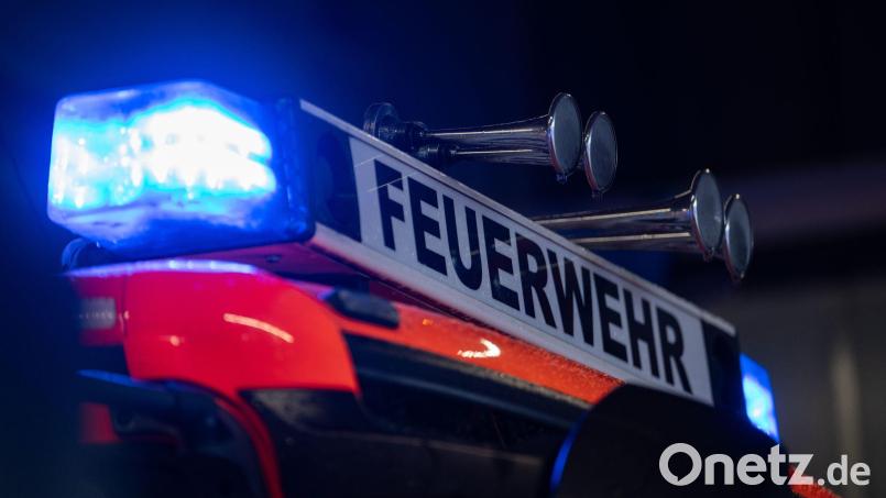 Ein 76-Jähriger wurde nach einem Brand leblos in seiner Wohnung gefunden. (Symbolbild) Bild: Marijan Murat/dpa