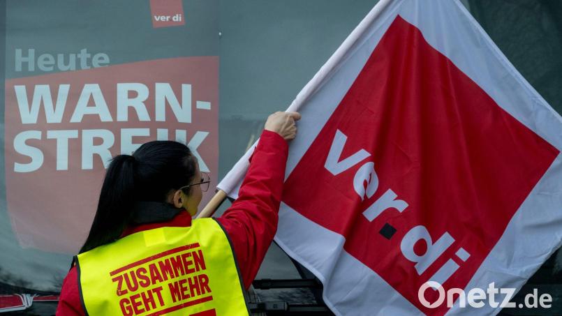 Die Warnstreiks im Nahverkehr treffen heute Regensburg, Passau und Landshut. (Archivbild) Bild: Stefan Puchner/dpa