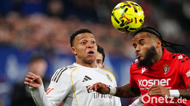 Lange Gesichter gab's bei Kylian Mbappé (l) und Real Madrid. Bild: Miguel Oses/AP/dpa