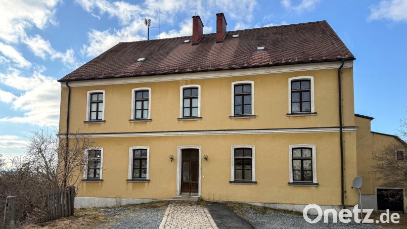 Im Alten Schloss in Bärnau ist durch Frost ein Wasserschaden entstanden. Der muss nun behoben werden. Das könnt eine recht teure Angelegenheit werden. Eigentlich ist es vorgesehen, das derzeit leerstehende, denkmalgeschützte Anwesen im Rahmen der Städtebauförderung umzubauen. Bild: Susanne Forster