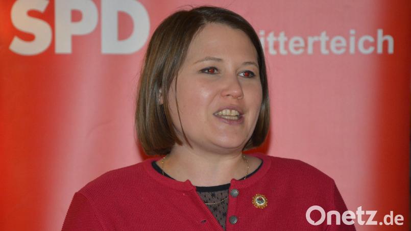 Übte harte Kritik an den Christsozialen, die SPD-Bundestagsabgeordnete Carolin Wagner beim "Politischen Ascherfreitag" in Mitterteich. Bild: jr