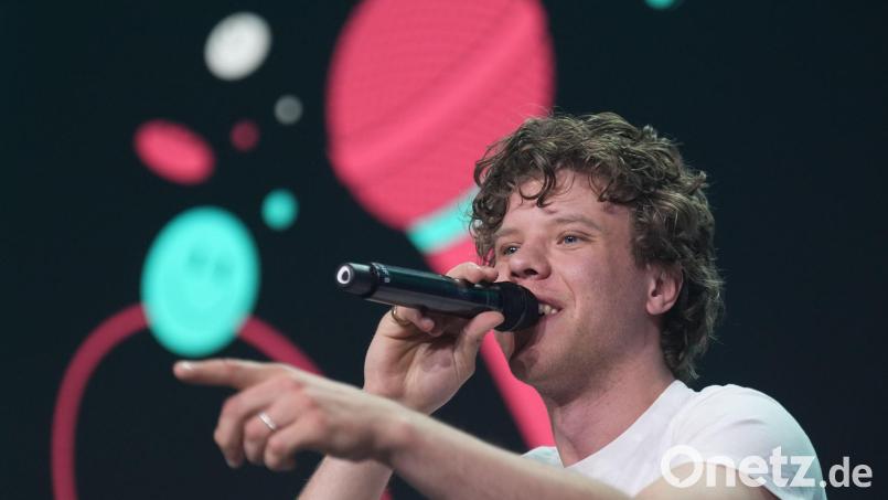 Der Deutsche Musikautor*innenpreis geht an Zartmann und seine Co-Autoren. (Archivbild) Bild: Marcus Brandt/dpa