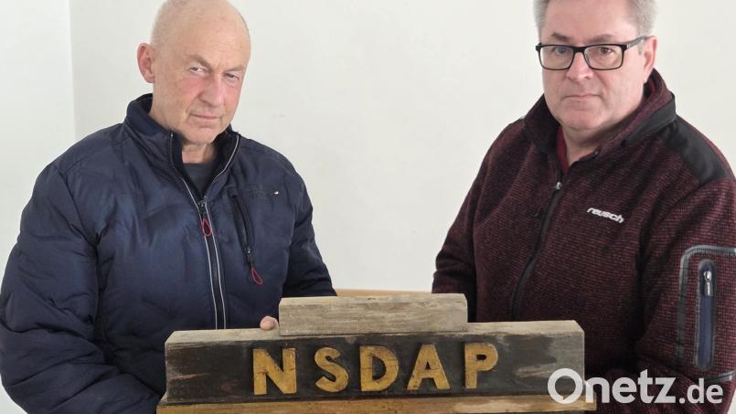 Heimatforscher Josef Wiche (links) und KAB-Vorsitzender Wolfgang Glaser bereiten das Thema gemeinsam vor. Bild: gis