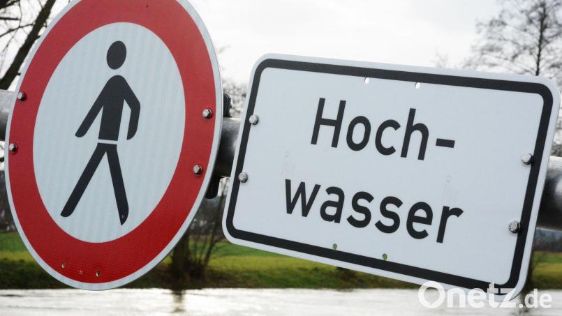 Im Landkreis Schwandorf kommt es aktuell zu Überschwemmungen. Symbolbild: Gabi Schönberger