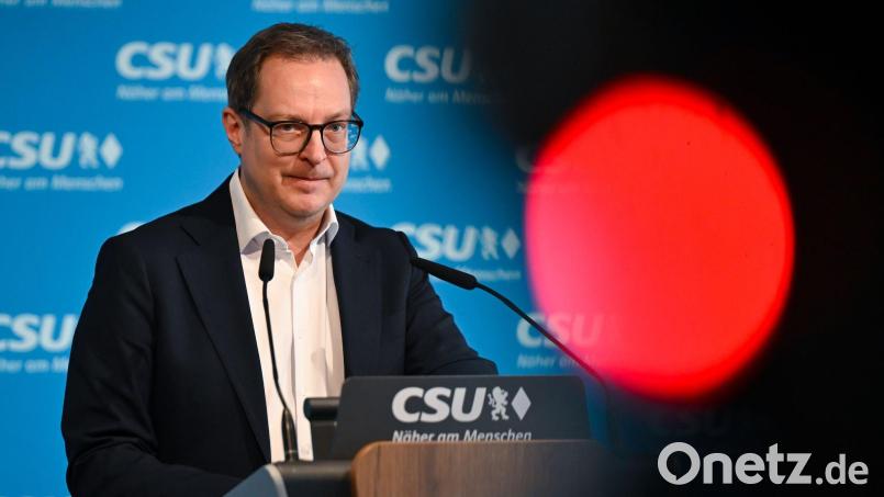 Die CSU bremst bei einem möglichen Social-Media-Verbot. Bild: Sven Hoppe/dpa