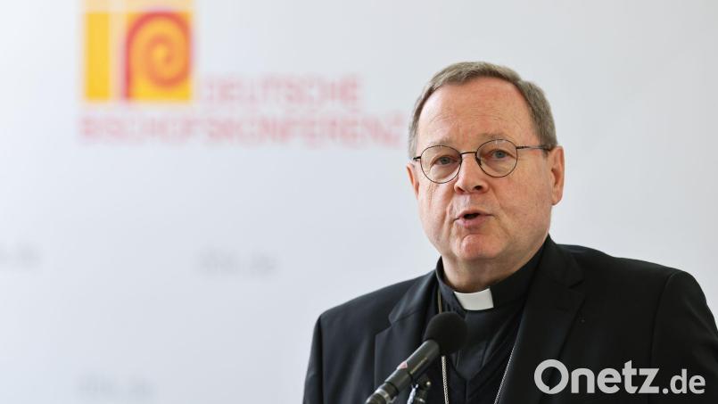 Der scheidende Vorsitzende der DeutschenBischofskonferenz, Georg Bätzing, hat die AfD scharf kritisiert. Bild: Daniel Löb/dpa