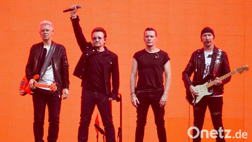 Die irische Rockband U2 widmete einem jungen Opfer der iranischen Frauenbewegung von 2022 einen Song. (Archivbild) Bild: Joel Ryan/Invision/AP/dpa