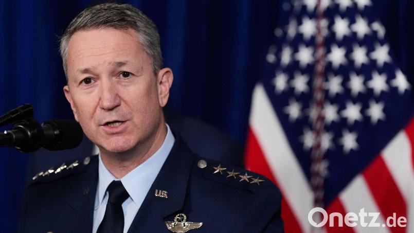 US-Generalstabschef Caine soll US-Präsident Trump laut Medienberichten vor möglichen Risiken eines Militäreinsatzes im Iran gewarnt haben. (Archivbild) Bild: Alex Brandon/ap/dpa