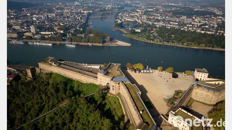 Die Leiche der Frau wurde unterhalb der Festung gefunden. (Symbolbild) Bild: Thomas Frey/dpa