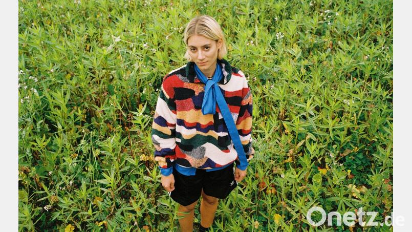 Die Songwriterin Lener ist in der Reihe "Klein &amp; Kunst in der Sünde" zu Gast. Bild: Christian Pham/exb