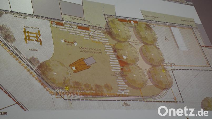 Anstelle des abgebrochenen Anwesens am Mühlbühl soll eine öffentliche Grünfläche entstehen. Das beauftragte Architekturbüro RSP aus Bayreuth stellte den Entwurf in der Stadtratssitzung vor. Dieser erste Bauabschnitt soll noch heuer umgesetzt werden. Bild: jr