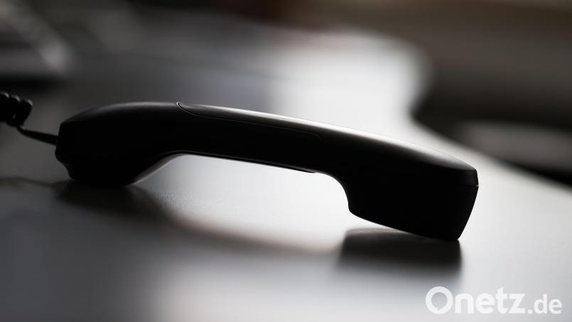 Ein 66-Jährige hat am Telefon in Schwandorf einen Polizisten beleidigt. Das hat Folgen. Symbolbild: Rolf Vennenbernd