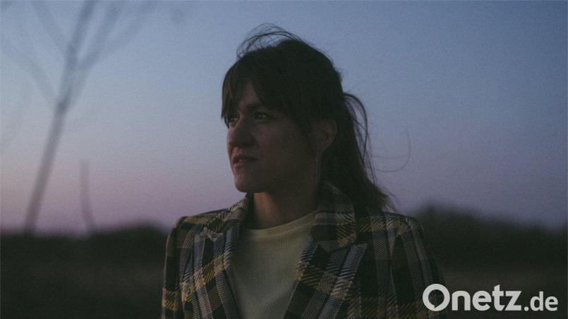 Cello &amp; Alternative Pop - Cellistin und Singer/Songwriterin RABEA Bild: Laura Schepers