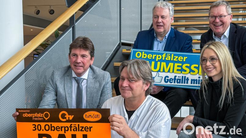 Veranstalter und Vertreter aus Stadt und Landkreis begleiten die Jubiläumsveranstaltung. Von Links: Thomas Resch, Harald Graf, Richard Reisinger, Michael Cerny und Erika Sauerwein. Bild: Stephan Huber