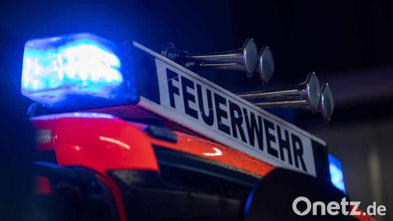Die Feuerwehr wird zu einem Hotel gerufen - doch der Brandmelder schlug nicht wegen Feuers an. (Symbolbild) Bild: Marijan Murat/dpa