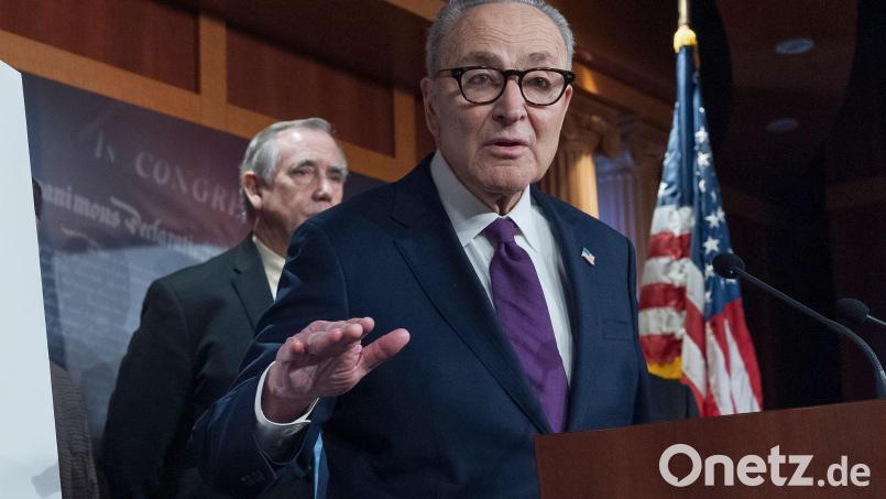 Der Minderheitsführer der Demokraten im Senat, Chuck Schumer, erhebt schwere Vorwürfe gegen das US-Justizministerium. Bild: J. Scott Applewhite/AP/dpa