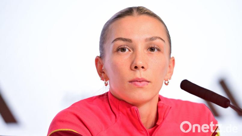 Der Blick geht nach vorn bei Elisa Senß und den deutschen Fußballerinnen. (Archivbild) Bild: Sebastian Christoph Gollnow/dpa