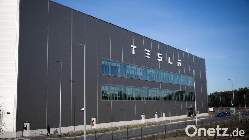 Hier wird bald ein Betriebsrat gewählt: Tesla in Grünheide. (Archivbild) Bild: Sebastian Gollnow/dpa