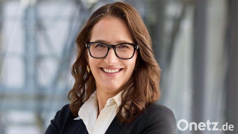 Professor Dr. Andrea Büttner spricht am 3. März bei den Erlanger Universitätstagen im Amberger Congress Centrum (ACC) zum Thema Versorgungssicherheit. Bild: Fraunhofer IVV