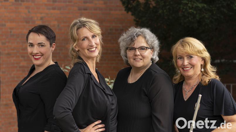 Die Avantgardinen: Sandra Schwarz, Kathi Schiller, Ursula Dollinger, Christine Truchseß-Sudermann Bild: Andreas Riedel