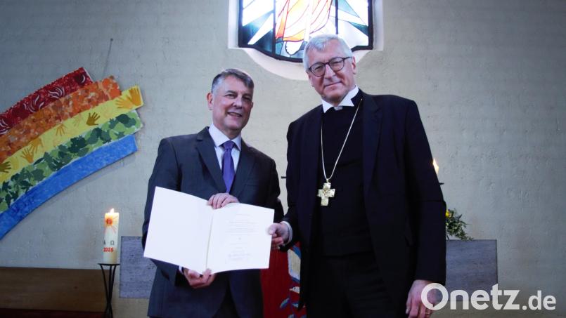 Heiko Blank (links) zusammen mit Militärbischof Dr. Bernhard Felmberg nach der Amtseinführung. Bild: Marlin Nixdorf