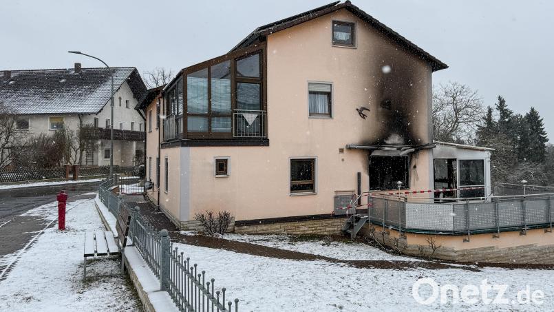 Brand. Wohnhausbrand in Sulzbach-Rosenberger Ortsteil Lobenhof Bild: Petra Hartl