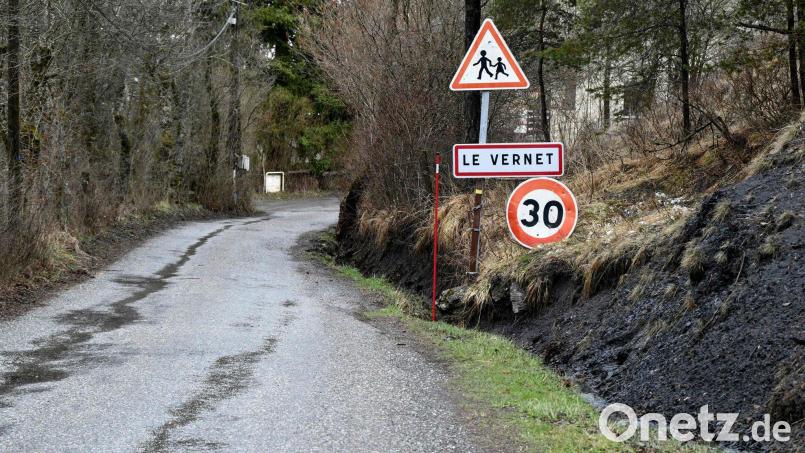 Rund 100 Menschen sollen ihren Speichel abgeben - fast so viel wie das Dorf Einwohner zählt. Bild: Christophe Simon/AFP/dpa