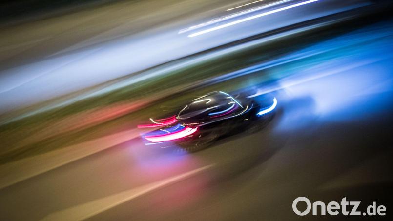 Nach etwa 30 Minuten ging dem Mann laut Polizei der Sprit aus. (Symbolbild) Bild: Frank Rumpenhorst/dpa