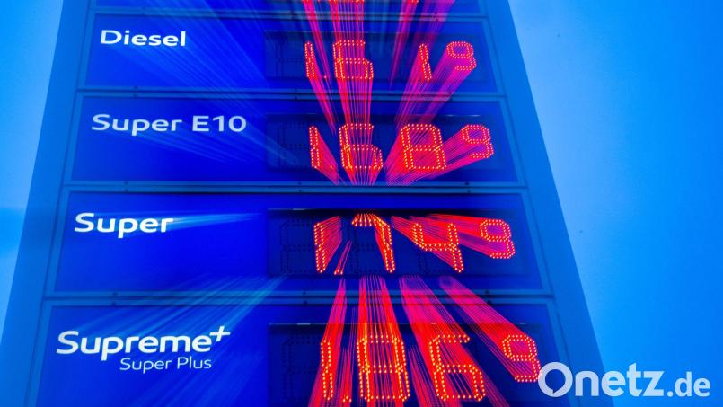 Tanken ist in den vergangenen Tagen teurer geworden. Bild: Jens Büttner/dpa