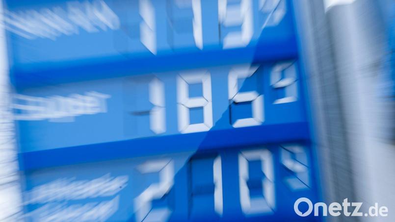 Die SPD-Seeheimer werfen Tankstellen vor, ihre Preise unbegründet zu erhöhen. Bild: Peter Kneffel/dpa/dpa-tmn