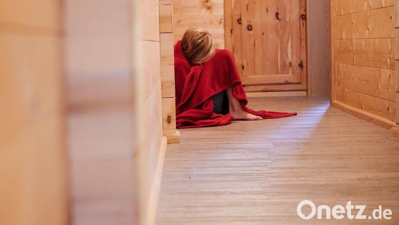 Eine LMU-Studie soll Vorwürfe sexualisierter Gewalt in einem evangelischen Kinderheim in Willmars wissenschaftlich aufarbeiten. (Symbolbild) Bild: Annette Riedl/dpa