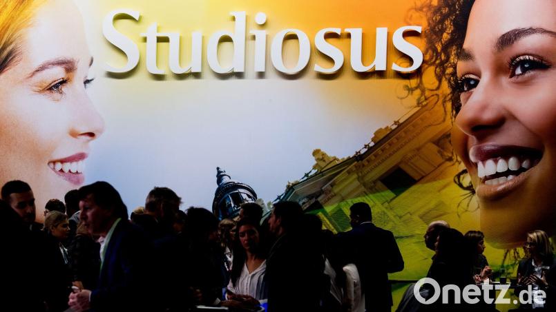 Nach Angaben des Reiseveranstalters hätten die Reisenden im Oman ohnehin bis zum kommenden Wochenende zurückkehren sollen. (Archivbild) Bild: Soeren Stache/dpa