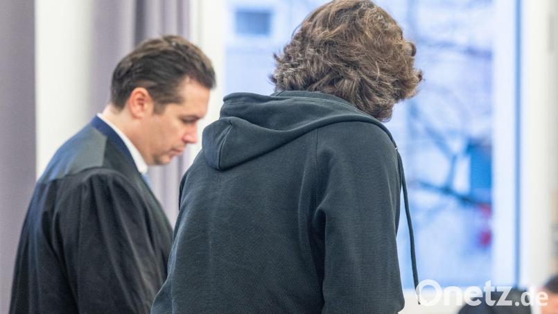 Der Angeklagte im Prozess um vergifteten Champagner wurde kurz vor dem Abschluss des Verfahrens aus der Untersuchungshaft entlassen. ( Archivbild: Armin Weigel/dpa