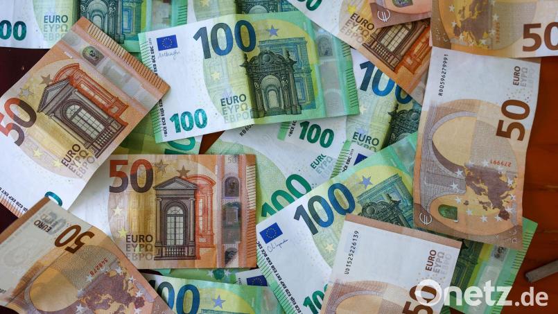 Eine Summe von 182 Millionen Euro ist schwer darstellbar. Doch in dieser Größenordnung bewegt sich heuer der Tirschenreuther Kreishaushalt. Symbolbild: Jan Woitas/dpa