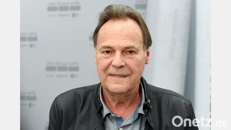 Der Schriftsteller Peter Schneider ist im Alter von 85 Jahren gestorben. (Archivbild) Bild: Jens Kalaene/dpa-Zentralbild/dpa