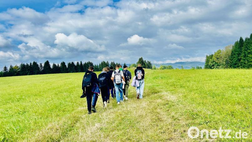 Das CeBB organisiert auch Exkursionen mit Schülern entlang des Grünen Bandes. Bild: Veronika Hofinger/exb